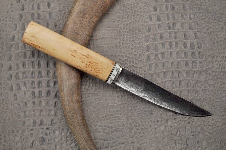 Настоящий якутский. Якутский нож малый х12мф. Отковал Якутский нож. Качественный Якутский нож сталь х12.
