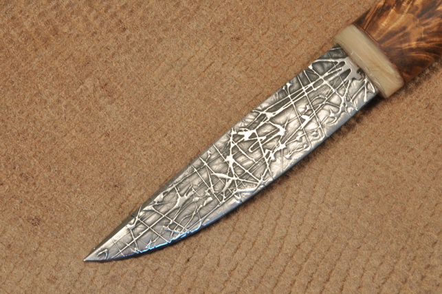 Якутская сталь. Нож охотник сталь 65х13. 65г нож охотничий. Якутский охотник с ножом. Якутский нож из кости.